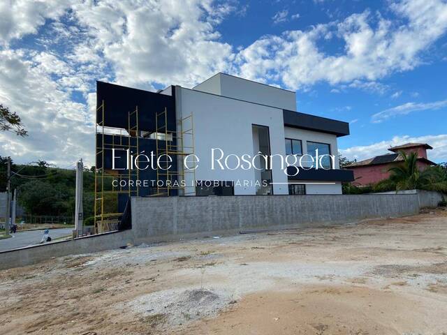 Sobrado para Venda em São José dos Campos - 4