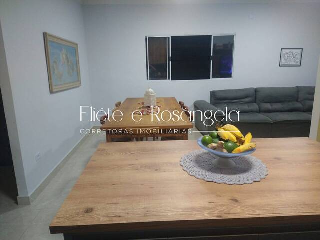 Casa para Venda em São José dos Campos - 4