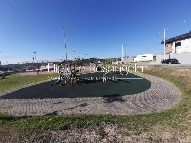 Terreno para Venda em São José dos Campos - 4