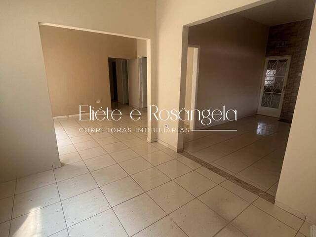 Casa para Venda em São José dos Campos - 5