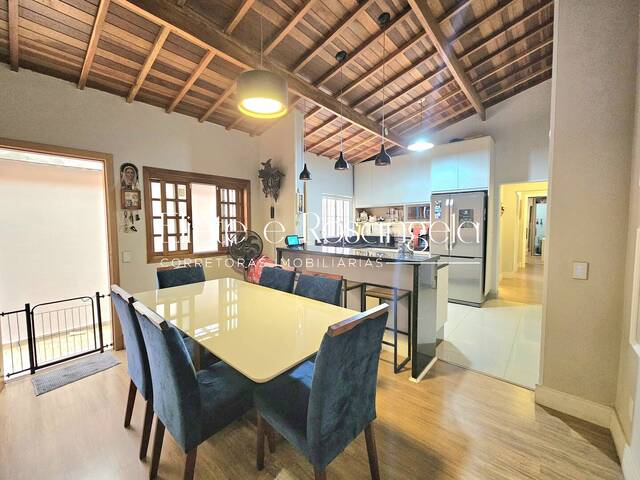 Casa para Venda em São José dos Campos - 4